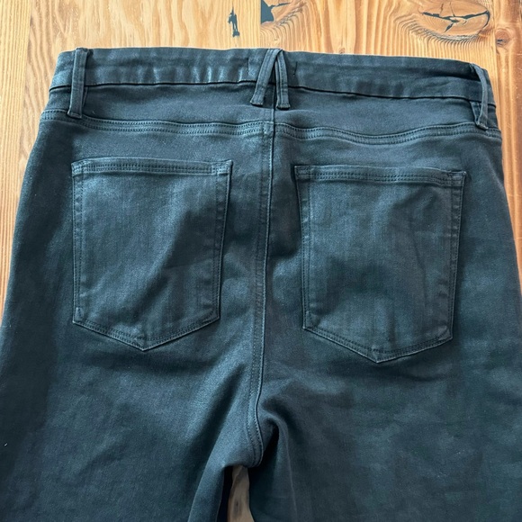 Good American Good Legs Coated Skinny Jeans - Picture 6 of 13